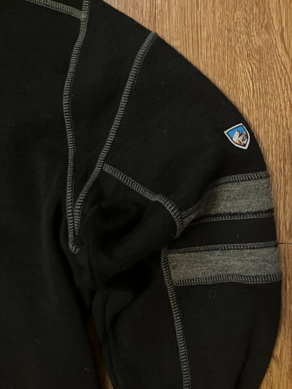 KUHL Team Merino 1/4 Zip Sweater Mens Large Black 100% Merino Wool Baselayer - Picture 4 of 9